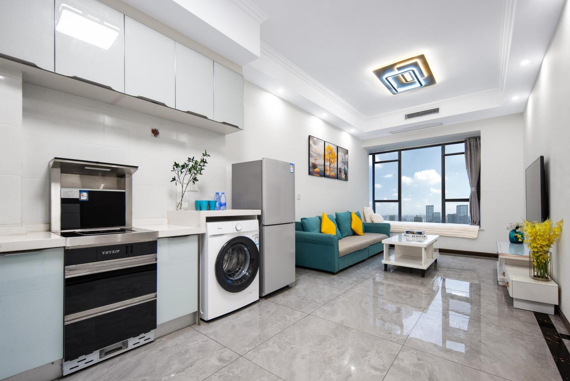 Ode To Joy East Railway Station Guanghuan Shopping Park Branch Apartment *